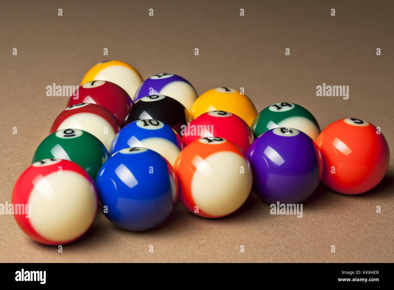 Balls in pool triangle hires stock photography and images Alamy