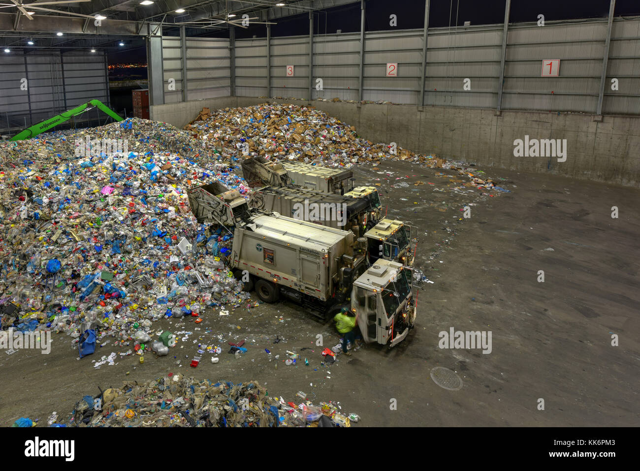 Sims municipal recycling facility brooklyn hires stock photography and images Alamy
