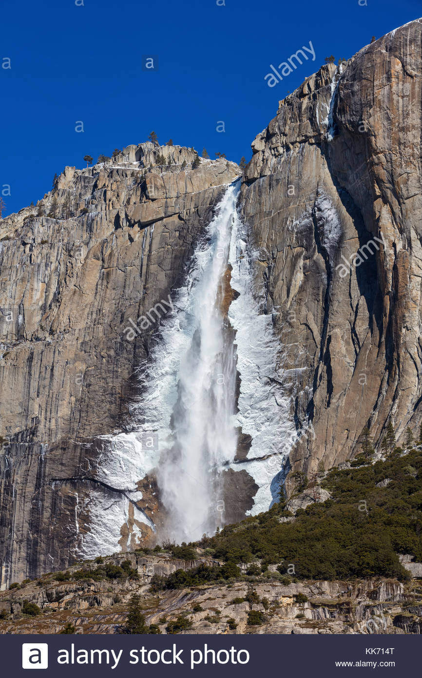 Winter Waterfall Yosemite Frozen High Resolution Stock Photography And Images Alamy