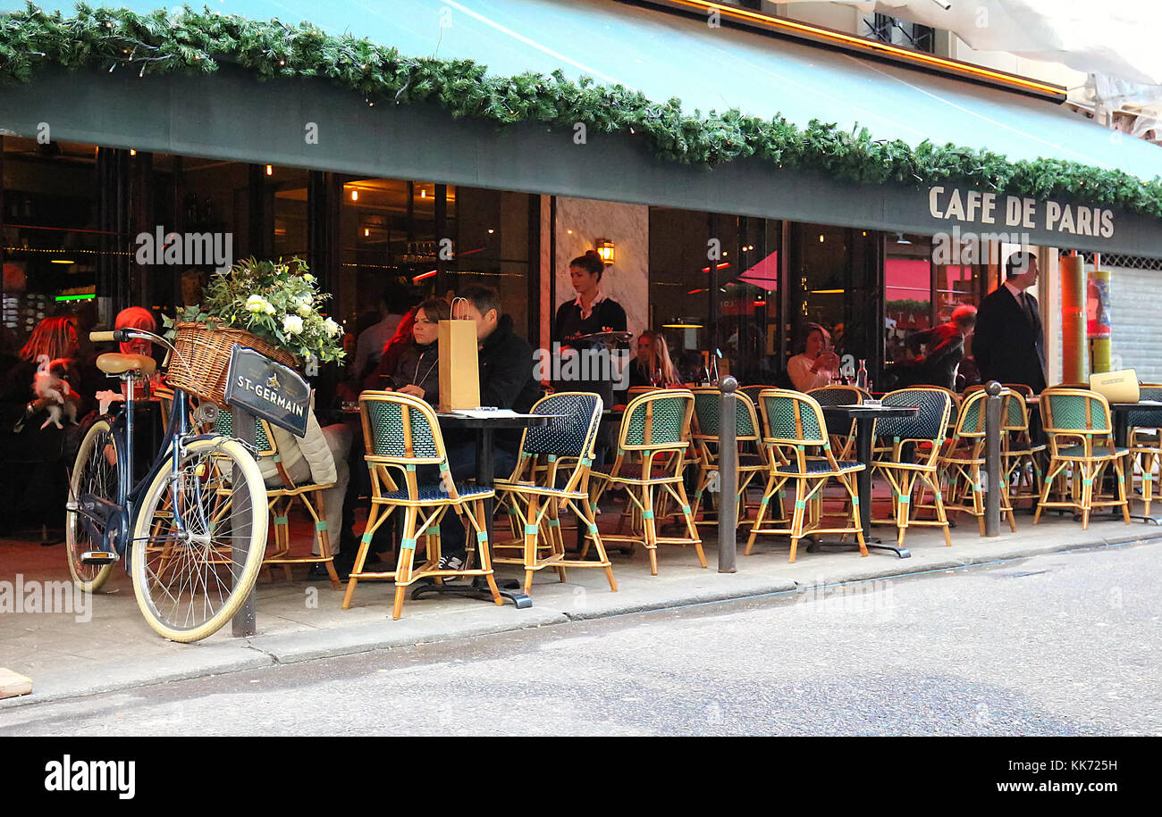 The traditional French cafe de Paris decorated for Christmas, Paris, France. Stock Photo