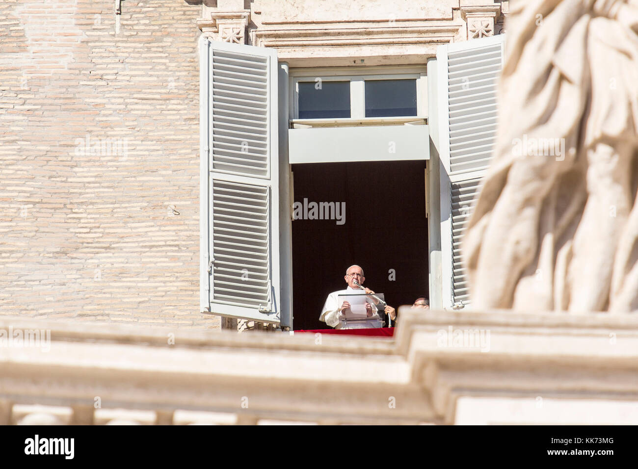 Vatican, November 19, 2017 Pope Francis during Urbis et Orbis prayer on Sunday Stock Photo Alamy