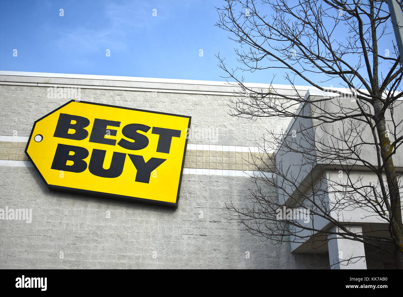 Best Buy banner outside the store in Bellingham, Washington Stock Photo