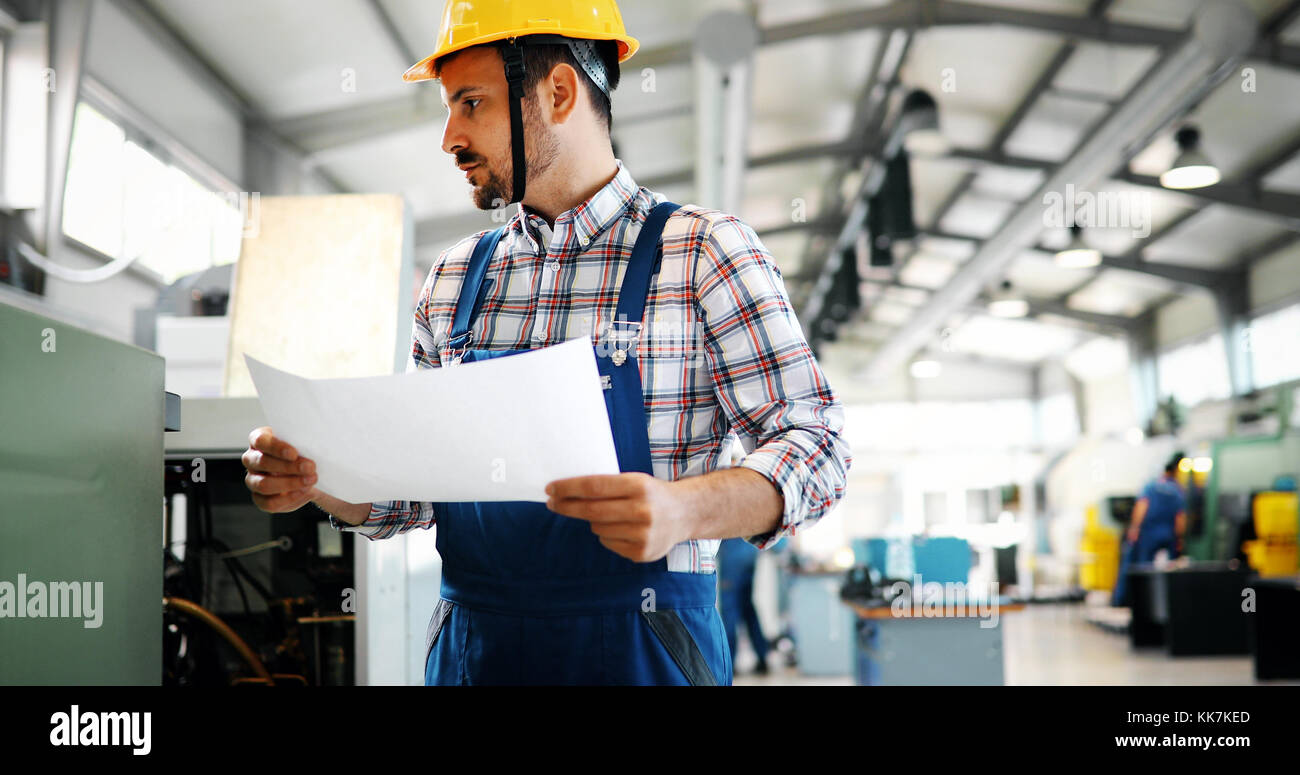 Worker entering data hi-res stock photography and images - Alamy
