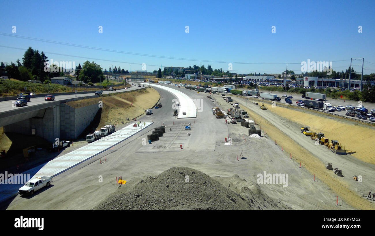 Exit Ramp Realigned New cement concrete is being constructed on a newly aligned northbound ...