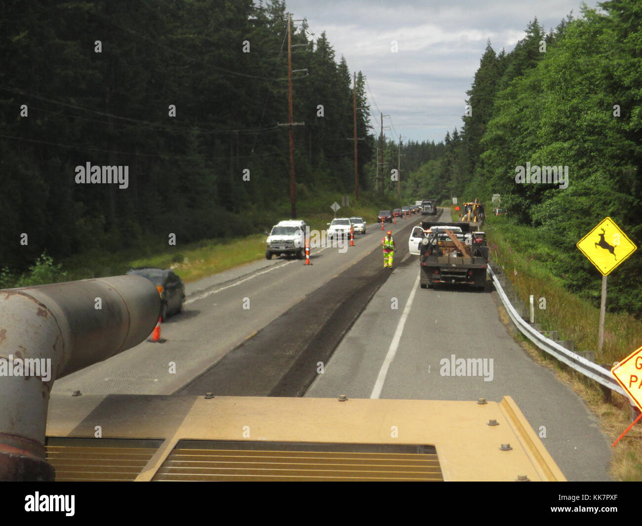 Crews worked during the day between Woodard Avenue and SR 20/East Race Road to repair, grind and pave SR 525 on Whidbey Island. SR 525 day work 35882230385 o Stock Photo