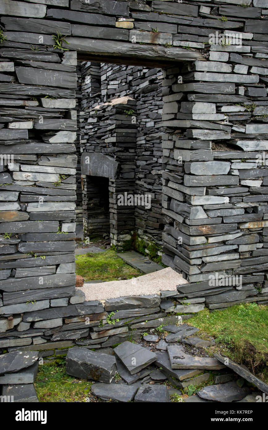 Ruins of old slate quarry buildings at Cwmorthin, Tanygrisiau, North Wales. A remote old quarry in the mountains, now a popular area with walkers. Stock Photo