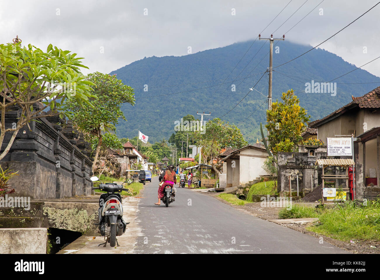 Street scene in the rural village Munduk, Buleleng regency, Bali, Indonesia Stock Photo