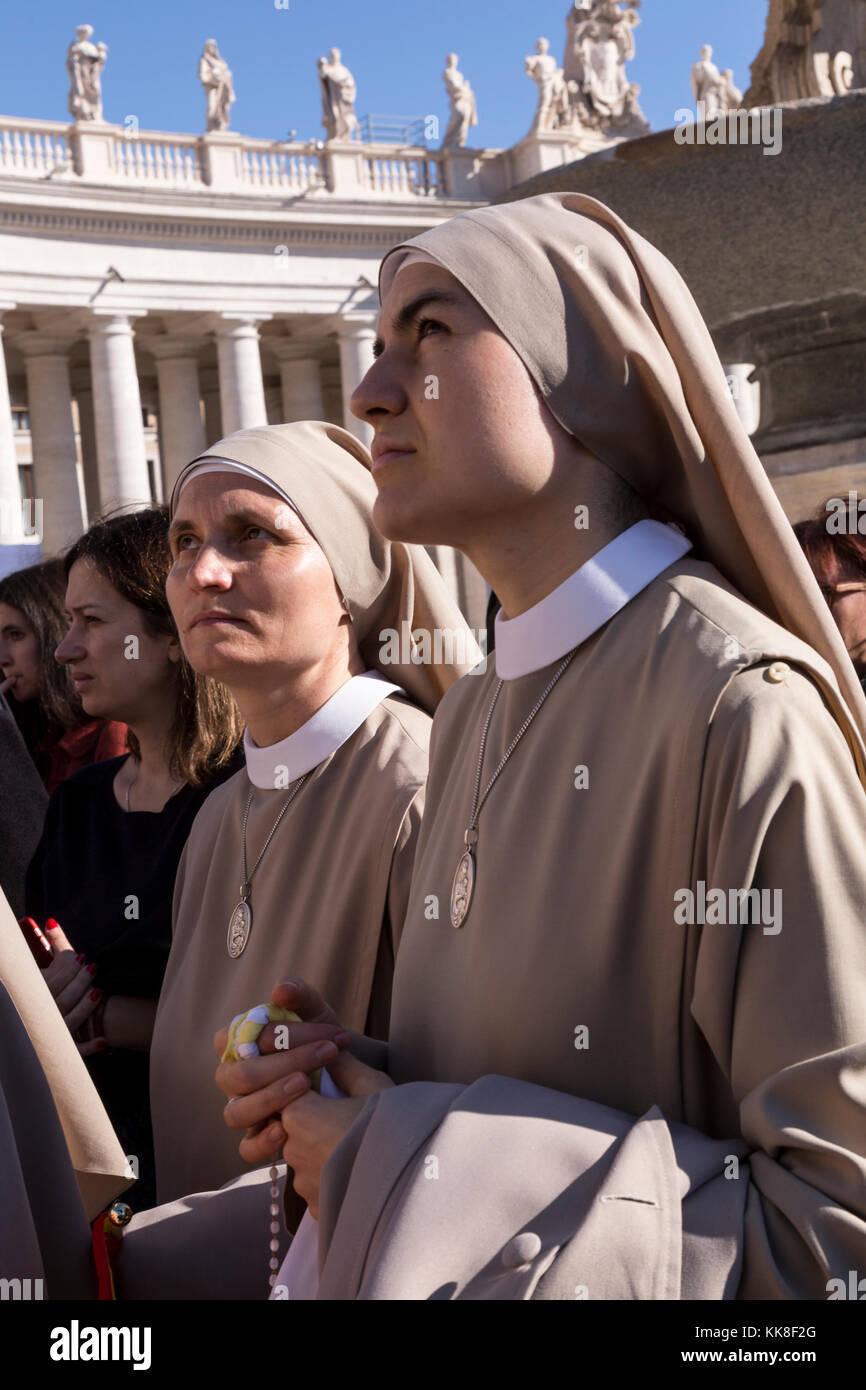 Vatican, November 19, 2017: Pilgrim nuns during Urbis et Orbis prayer on Sunday at Saint Peters Square. Stock Photo