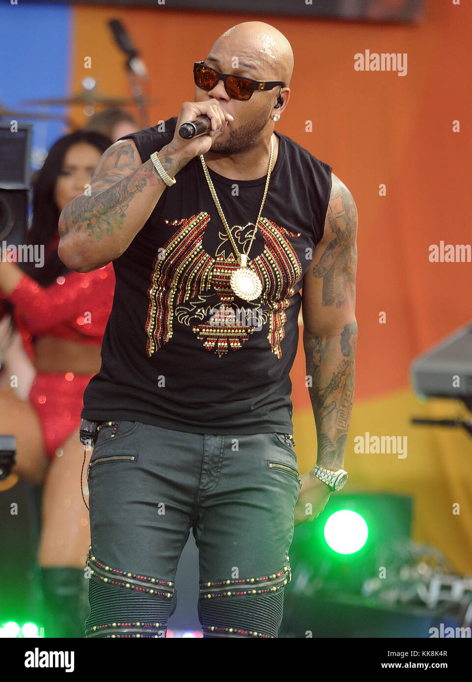 Singer Flo Rrida NEW YORK, NY - MAY 27: Rapper Flo Rida and Macy Kate perform during ABC ...