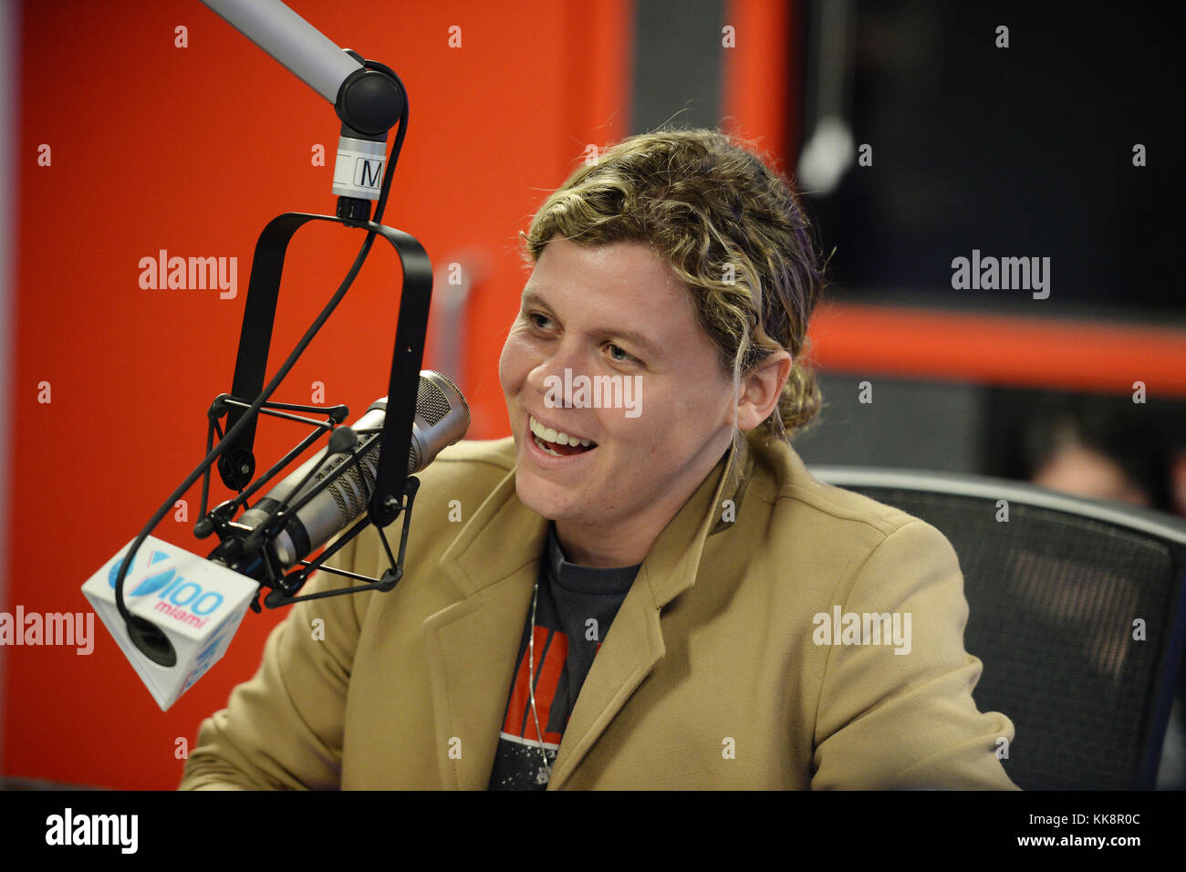 Whyi fm hires stock photography and images Alamy