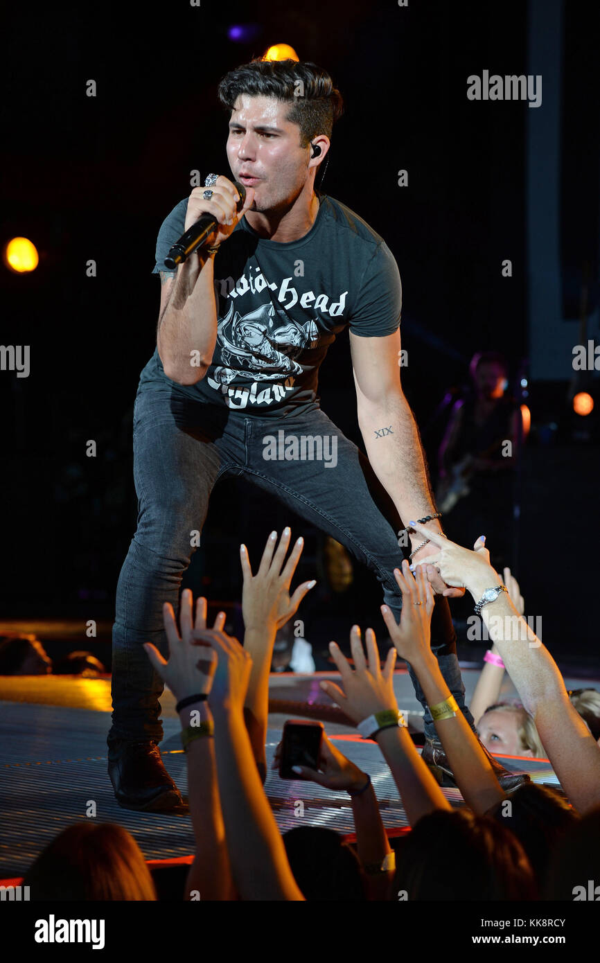 Dan smyers of dan shay hi-res stock photography and images - Alamy