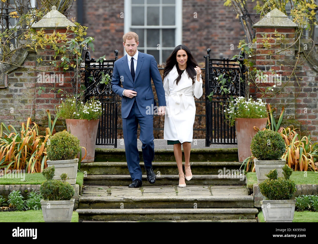 Photo Must Be Credited ©Alpha Press 079965 27/11/2017 Prince Harry and Meghan Markle Engagement Photocall in the Sunken Garden at Kensington Palace in London. Stock Photo