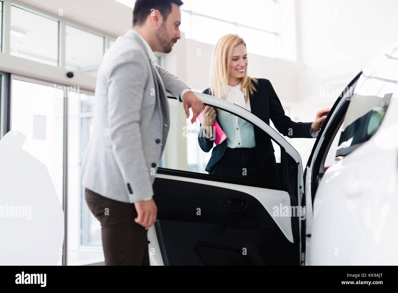 Elegant Tied Selling Car Dealership Pictures