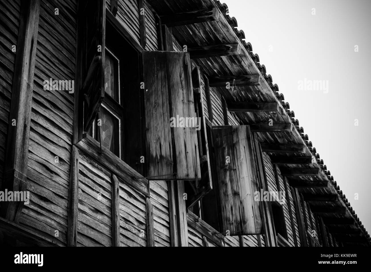 Old cottage windows Black and White Stock Photos & Images - Alamy