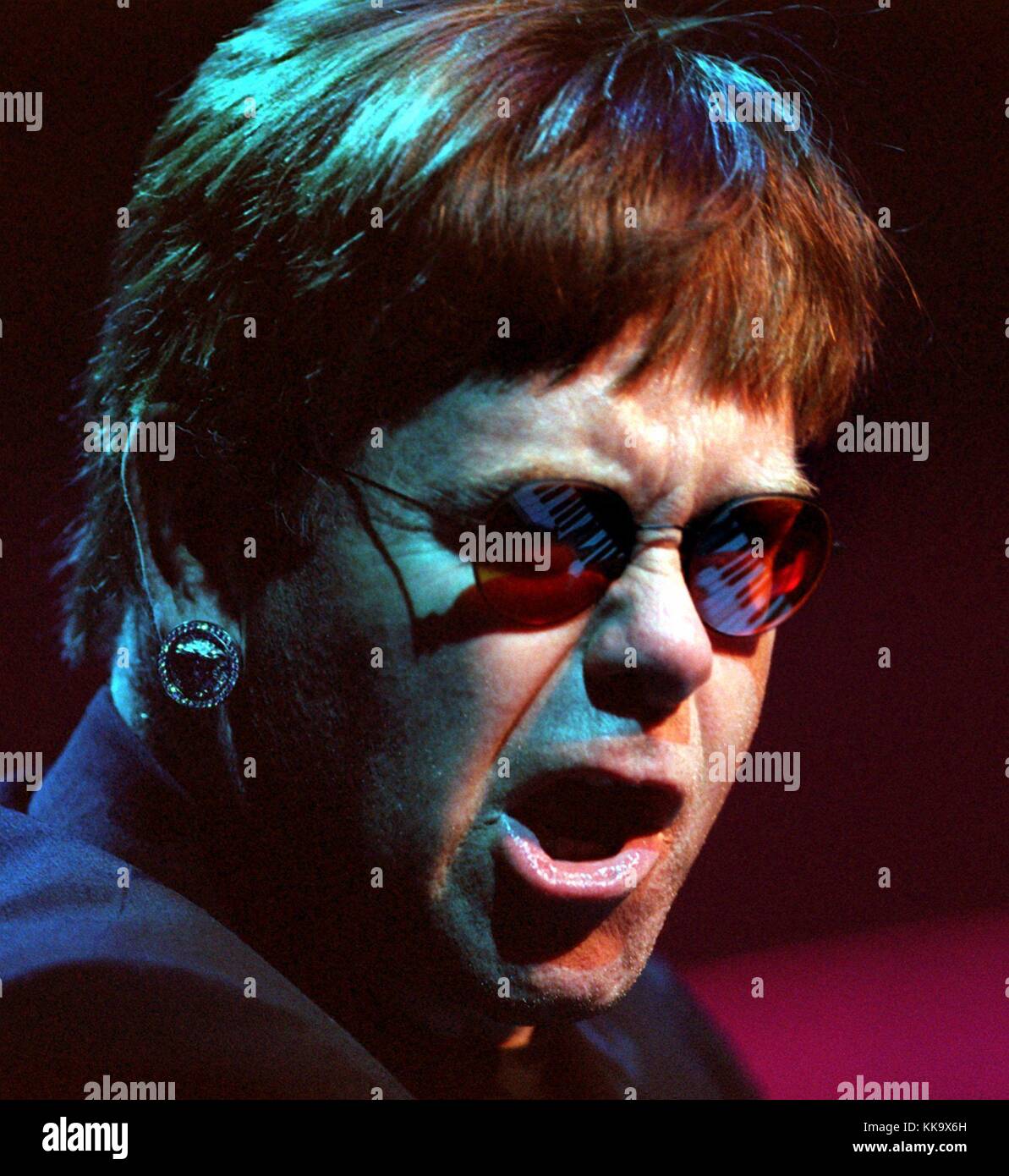 The famous pop singer Elton John performing on stage in the Frankfurt Festival Hall on the occasion of his 'The Big Picture' Tour, pictured on 18th November 1998.  | usage worldwide Stock Photo