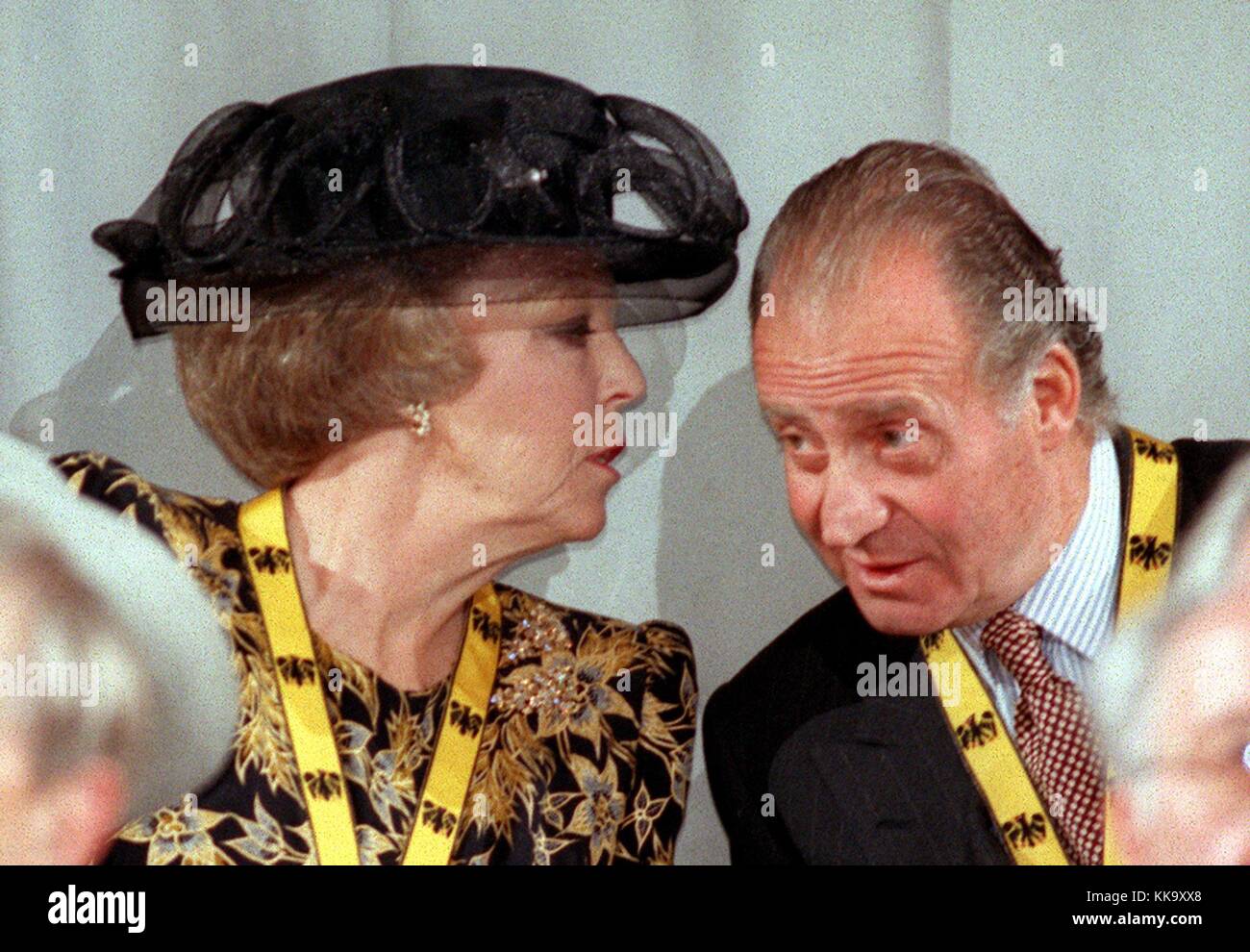 The Dutch Queen Beatrix and the Spanish King Juan Carlos have a chat ...