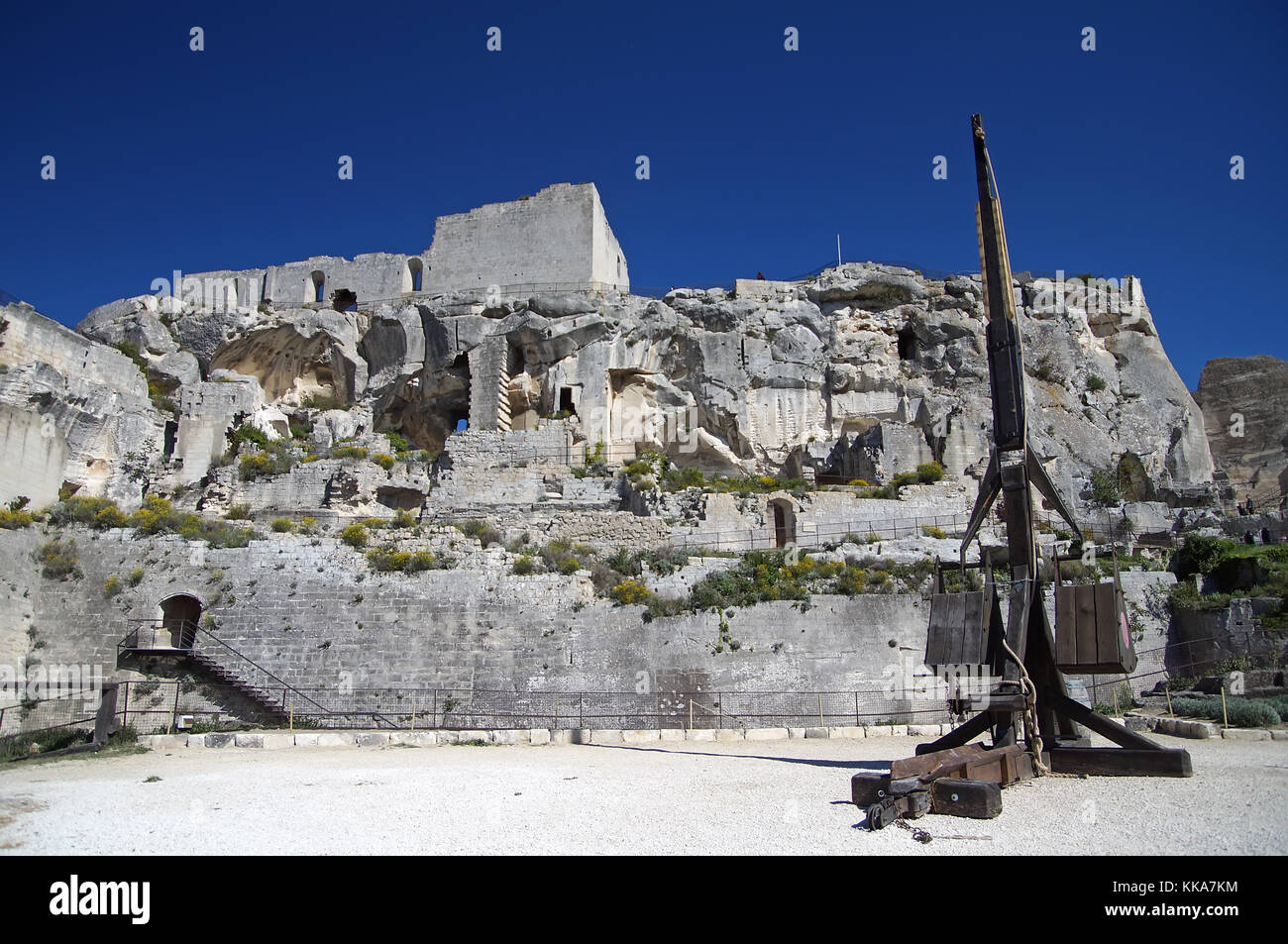 Middle age Trebuchet used as medieval siege engine against the castle Les Baux de Provence Stock Photo