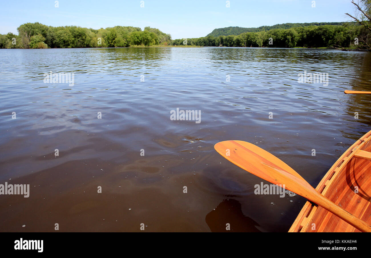 Wyalusing State Park. 27th June, 2017. Bagley, Iowa, U.S. Paddling
