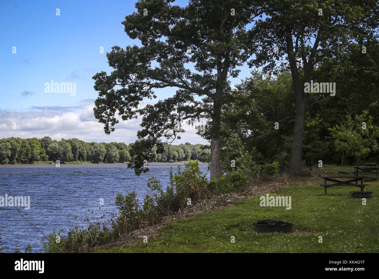 Andalusia, Iowa, USA. 17th Aug, 2017. Camp sites are seen alongside the Mississippi River at Andalusia Slough Campground in Andalusia, Illinois on Thursday, August 17, 2017. Credit: Andy Abeyta, Quad-City Times/Quad-City Times/ZUMA Wire/Alamy Live News Stock Photo