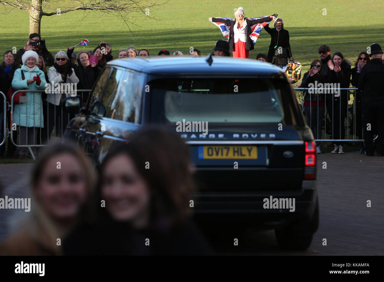 Chichester, West Sussex, UK. 30th November, 2017. Her Majesty The Queen's visit to the Chichester Festival Theatre in Chichester, West Sussex, UK.  Thursday 30th November 2017   Credit: Sam Stephenson/Alamy Live News Stock Photo