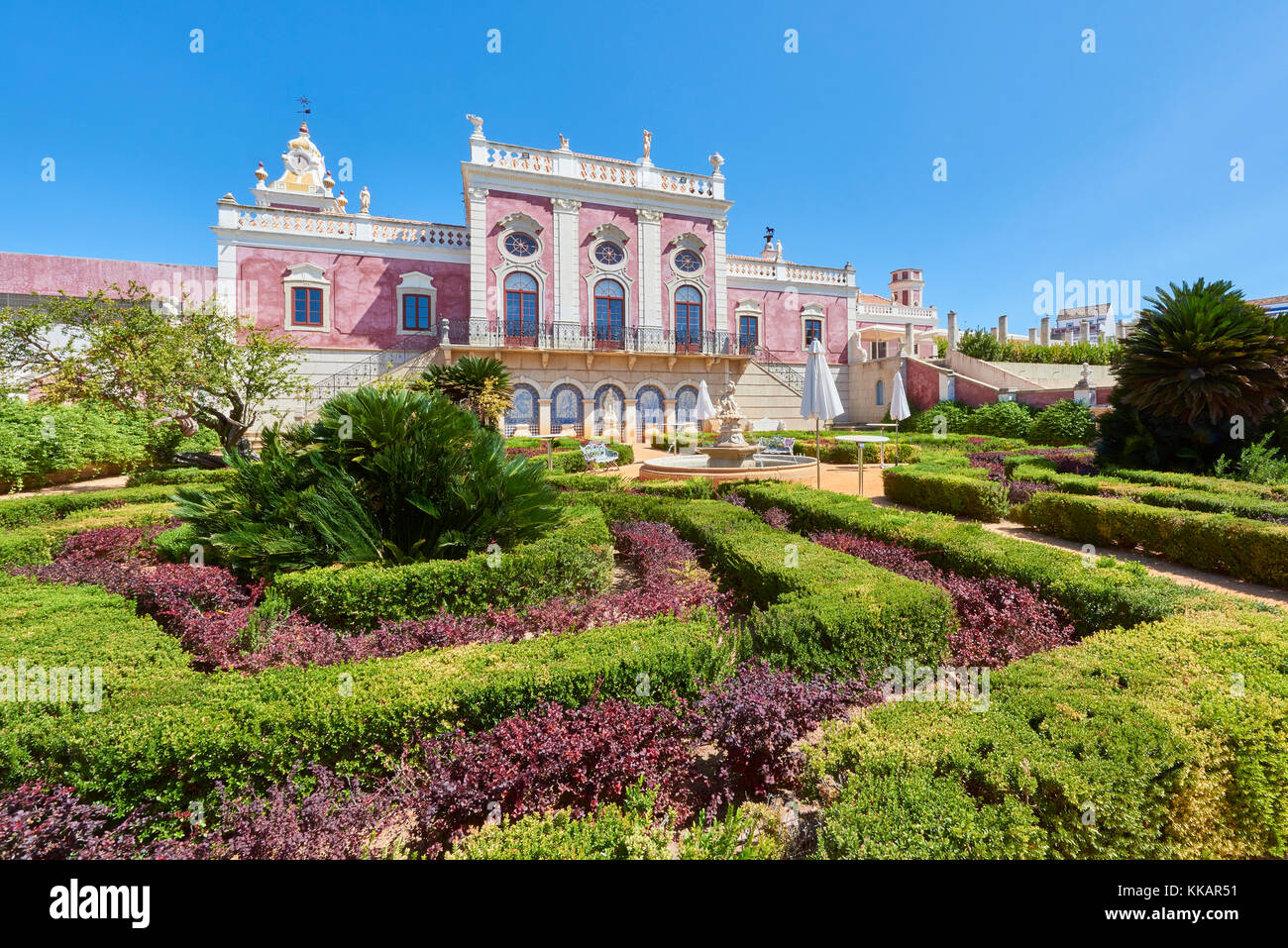 estoi-palace-gardens-hi-res-stock-photography-and-images-alamy