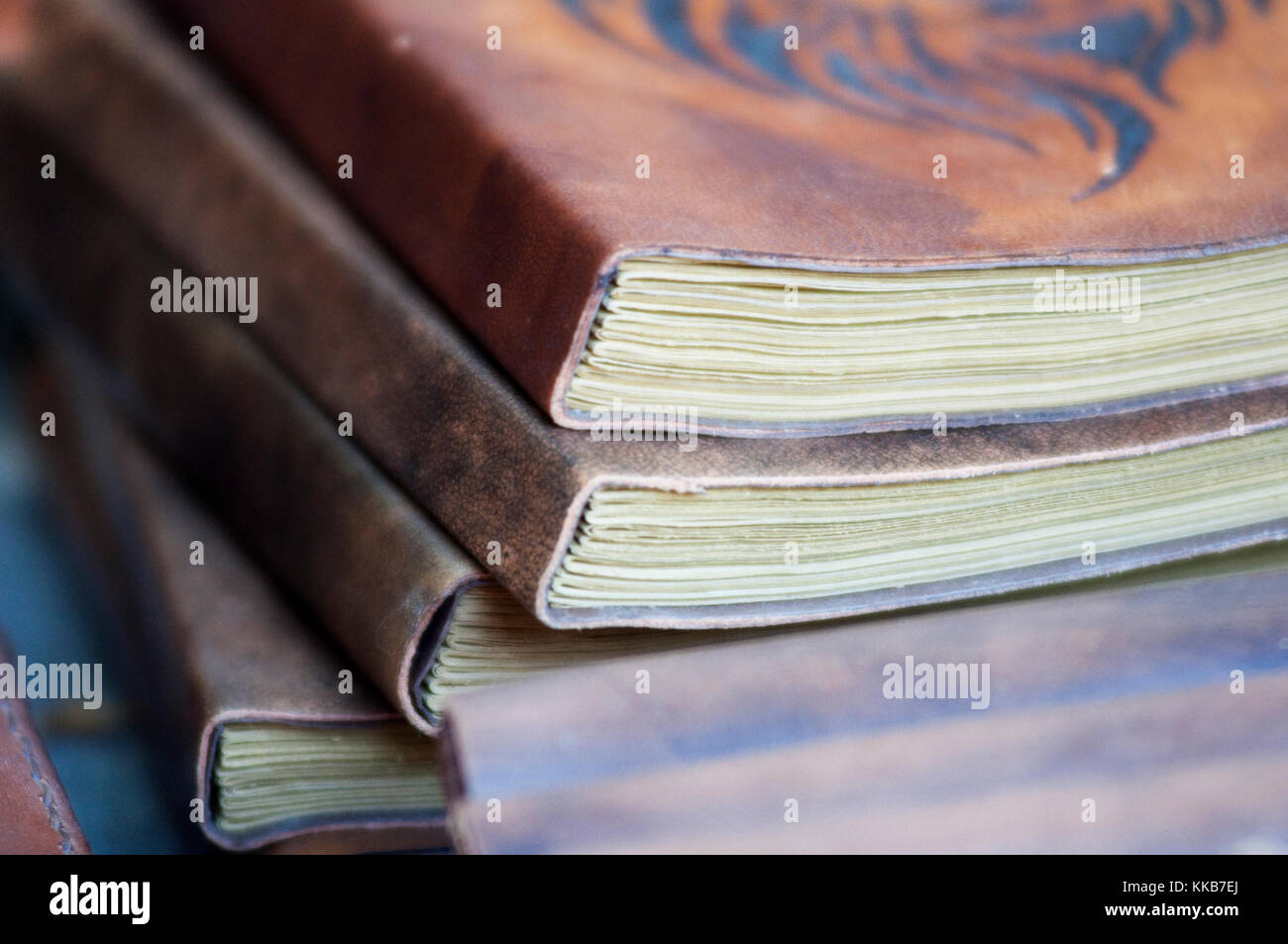 Leather bound books hires stock photography and images Alamy