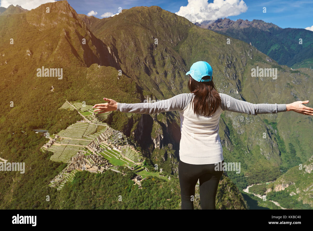 Macchu pichu woman hi-res stock photography and images - Alamy