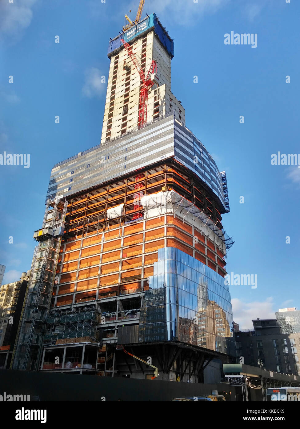 Brookfield's Manhattan West development in New York on Tuesday, November 28, 2017. Navillus, the site contractor, recently filed for bankruptcy protecting citing issues in court-ordered union payments. (© Richard B. Levine) Stock Photo