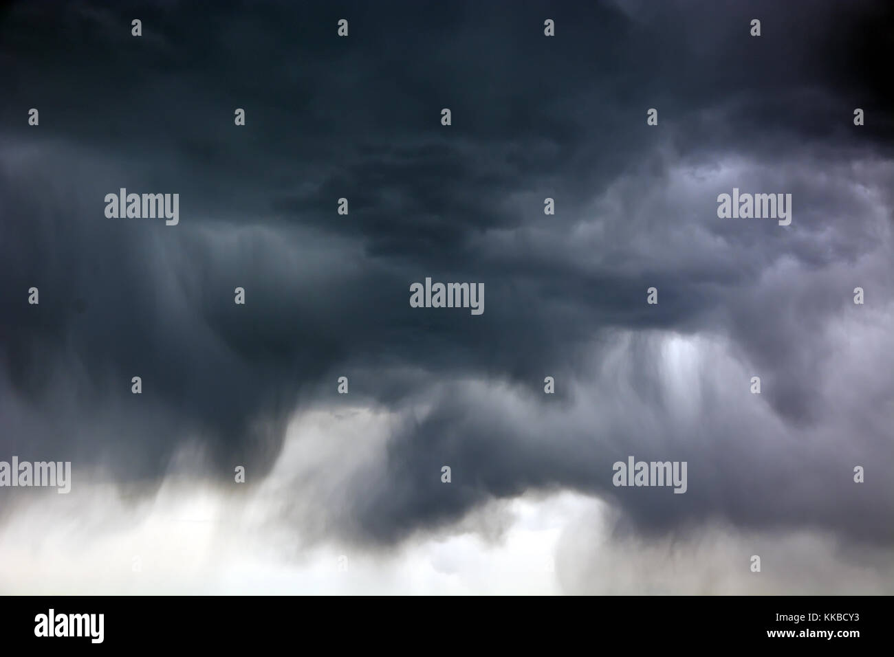 Stormy ambience hi-res stock photography and images - Alamy