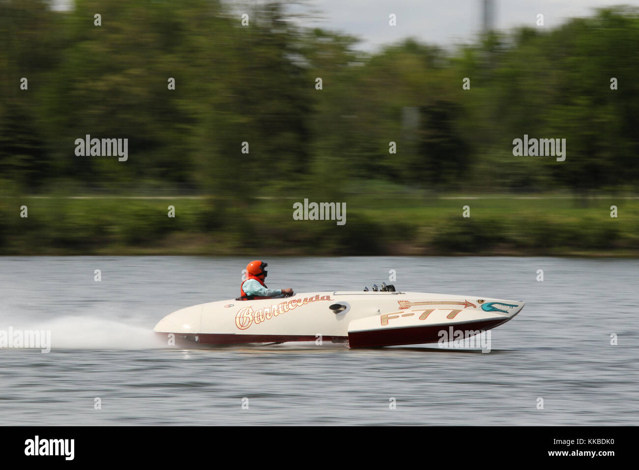 Race Boat F77, Barracuda. 2017 APBA, American Power Boat Association, Test and Tune day at Eastwood Lake, Dayton, Ohio, USA. 29 April 2017. Stock Photo