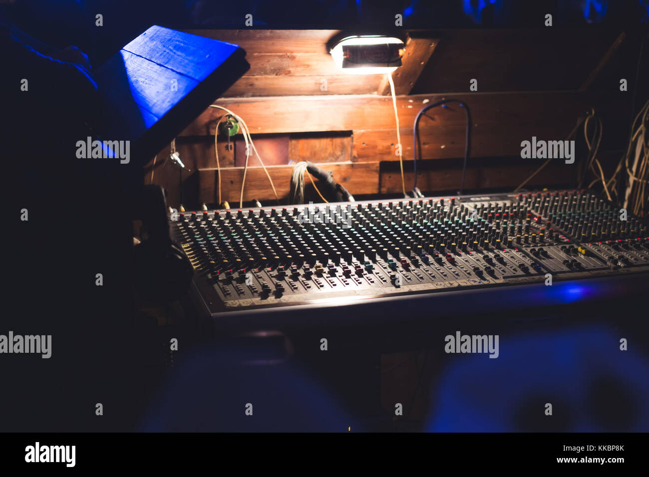 Sound Engineer Concert Hi Res Stock Photography And Images Alamy Sound Engineer Concert Hi Res Stock Photography And Images Alamy