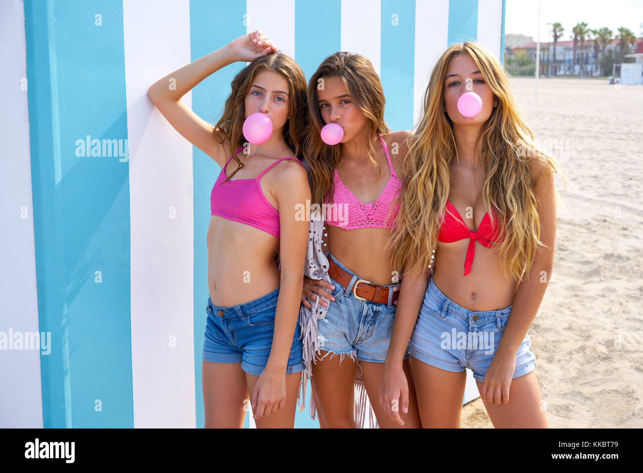 Tween group bikini photos