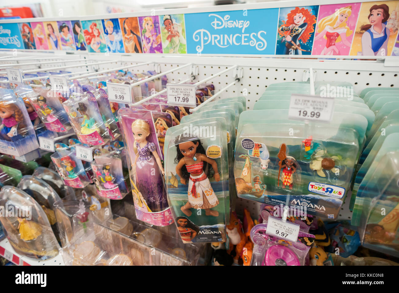 Disney Princess dolls in the Toys R Us location in Times Square in New York on Sunday, November 26, 2017. The temporary location is a return to the area after closing their former store in 2015 and will remain open at least until the holidays. (© Richard B. Levine) Stock Photo