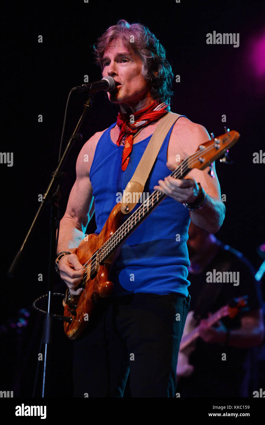 FORT LAUDERDALE, FL - JANUARY 08: Ronn Moss of Player performs at The  Pompano Beach Amphitheater on January 8, 2016 in Fort Lauderdale, Florida  People: Ronn Moss Stock Photo - Alamy