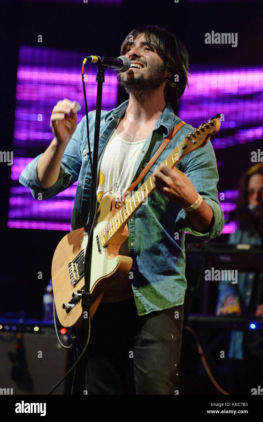 FORT LAUDERDALE FL OCTOBER 18 Robert Schwartzman Of Rooney Performs 