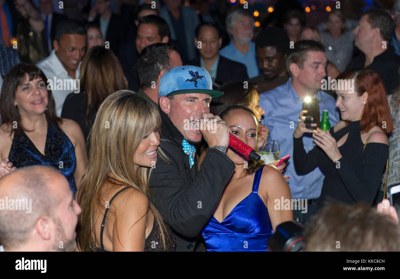 HOLLYWOOD FL NOVEMBER 13 Robert Van Winkle aka Vanilla Ice performs at Footy's Bubbles n