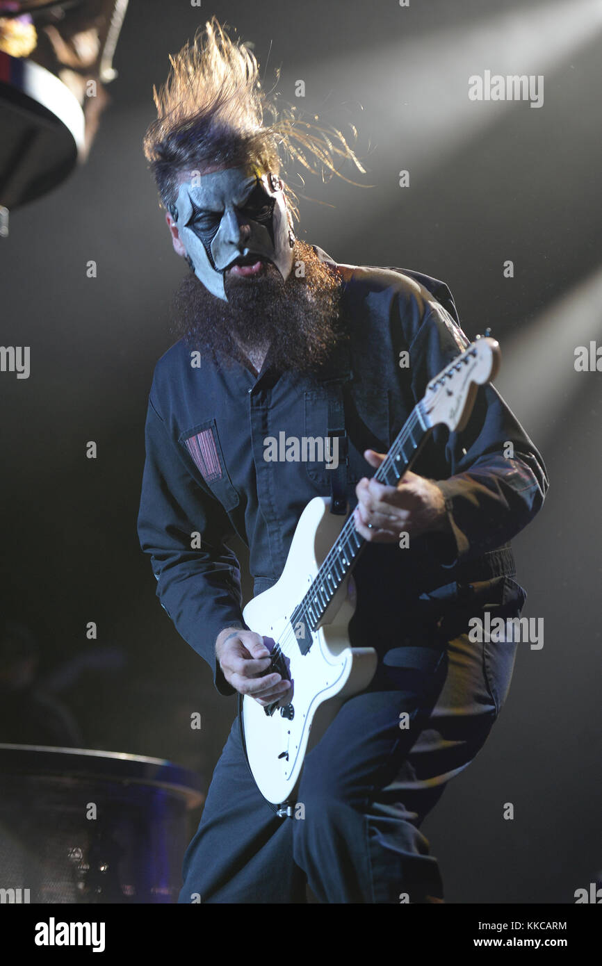 Jim root masks hi-res stock photography and images - Alamy