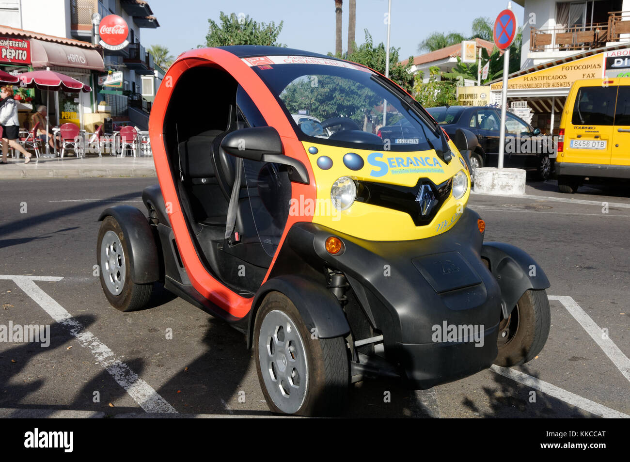 renault twizy electric car cars quadricycle city zero emission emissions Stock Photo