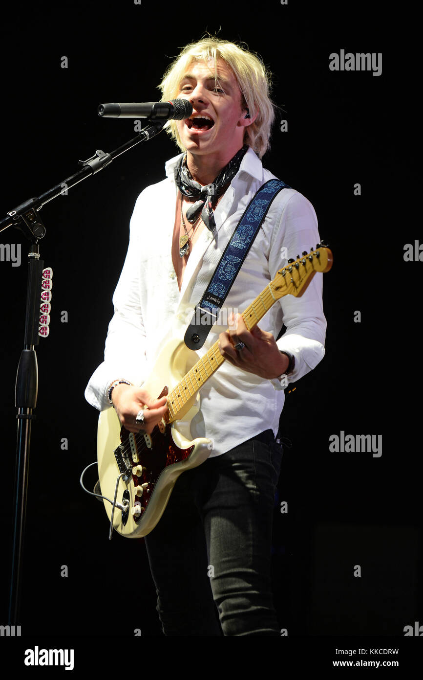 BOCA RATON - JULY 8: Ross Lynch of R5 performs at the Mizner Park
