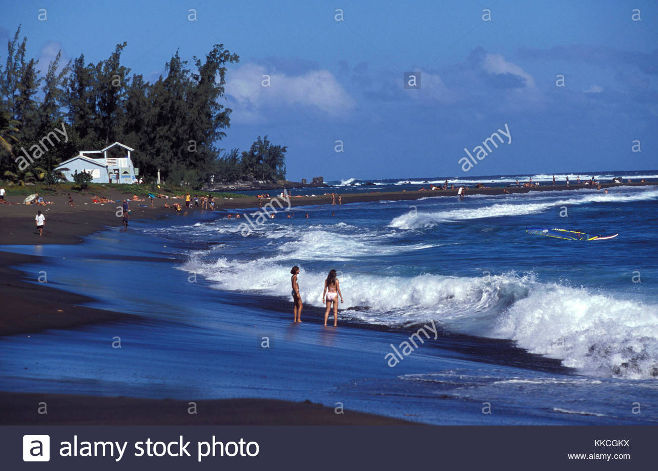 Plage De Sable Noir Sur Lile De La Reunion Black Sand