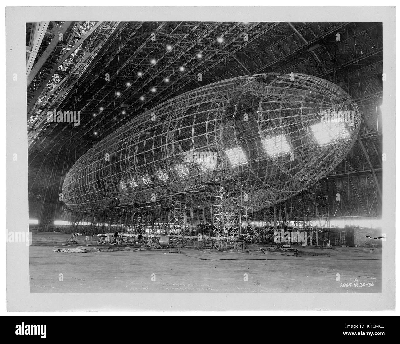 Photograph of the nose of the USS Akron being attached. Image courtesy National Archives. 1933. Stock Photo