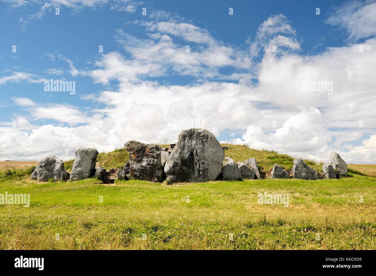 West Kennet Long Barrow prehistoric Neolithic tomb near Avebury, Wiltshire, England. Stone façade of the Eastern front entrance Stock Photo