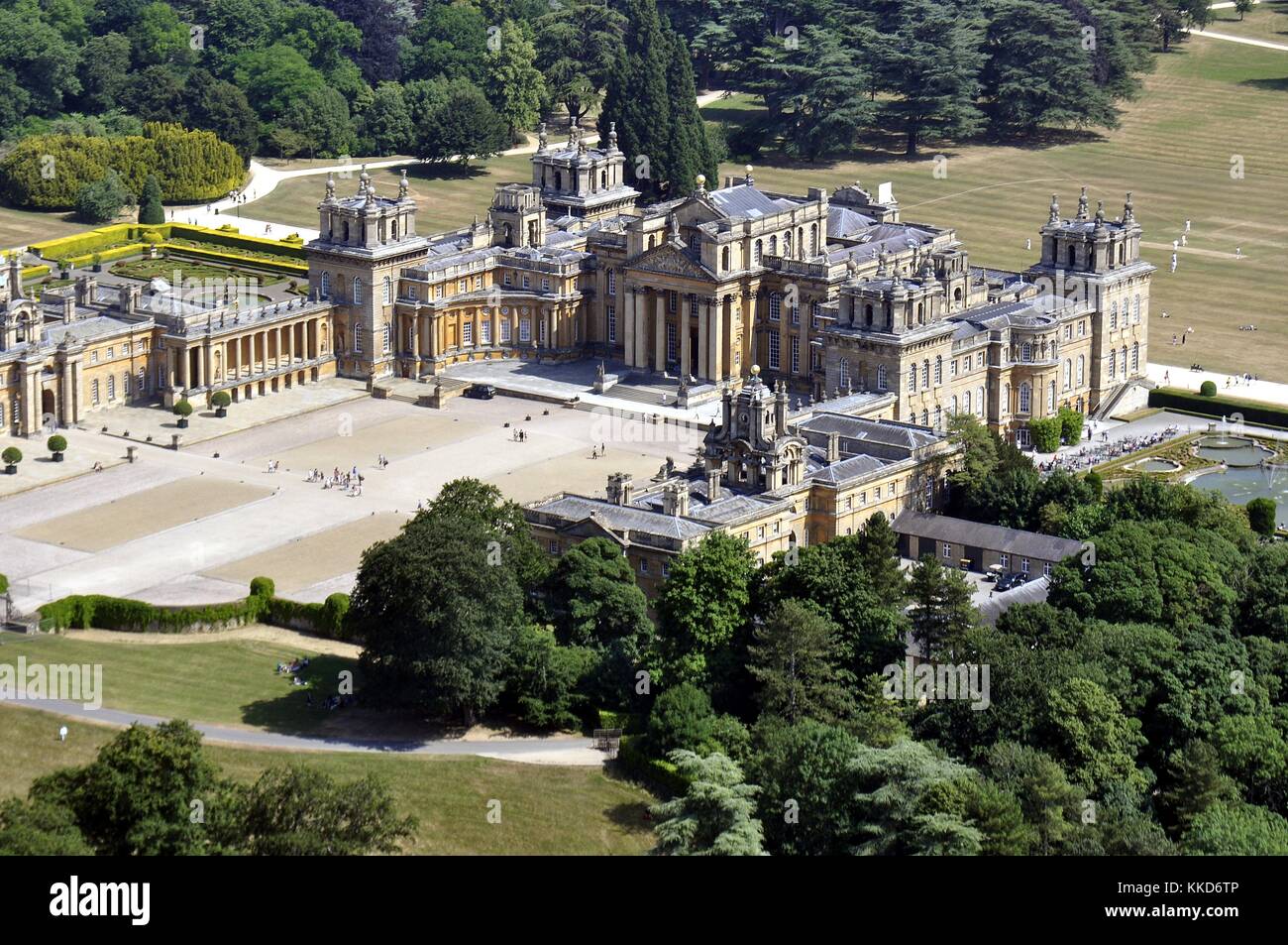 Blenheim palace aerial hires stock photography and images Alamy