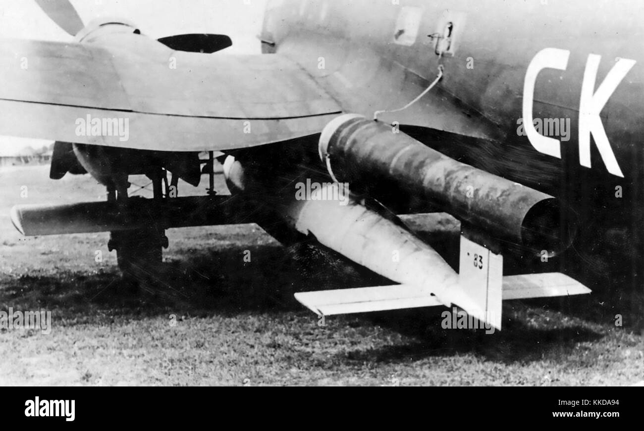 V-1 AIR-LAUNCHED CRUISE MISSILE mounted on a He 111 about 1944 Stock Photo