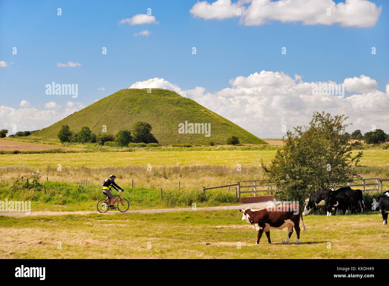Silbury Hill artificial Neolithic prehistoric chalk mound outside village of Avebury, Wiltshire England. 4750 years old 40m high Stock Photo