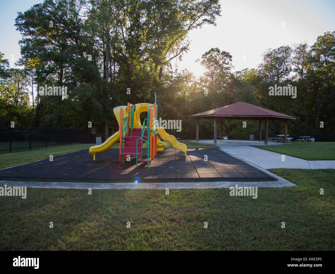 Low income housing hi-res stock photography and images - Alamy