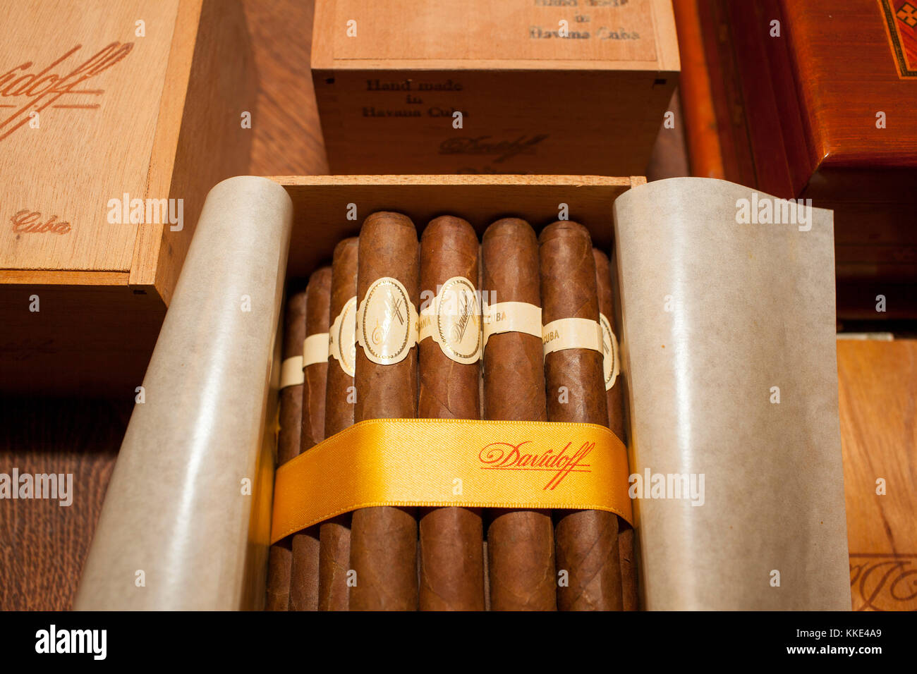 A box of quality Davidoff cigars Stock Photo Alamy