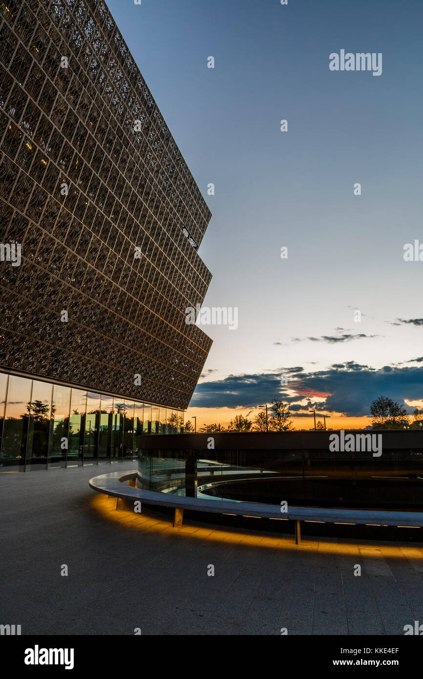 Smithsonian National Museum of African American History and Culture (Contemplative Court in foreground), Washington, District of Columbia USA Stock Photo