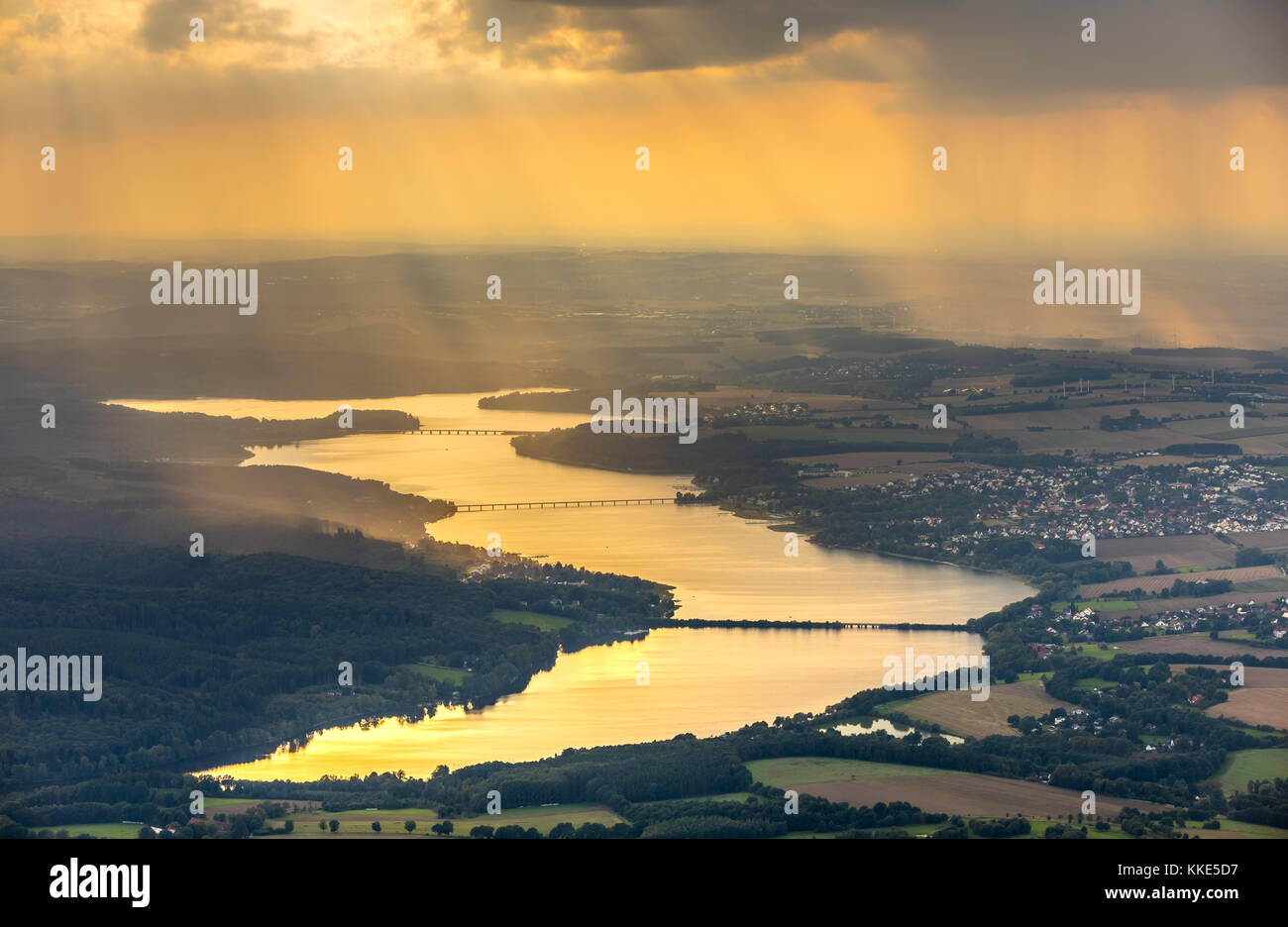the golden evening sun is reflected in the Möhnesee, Möhne, Moehnesee, reservoir, water reservoir, Herbststimmung, Möhnesee, Sauerland, North Rhine-We Stock Photo