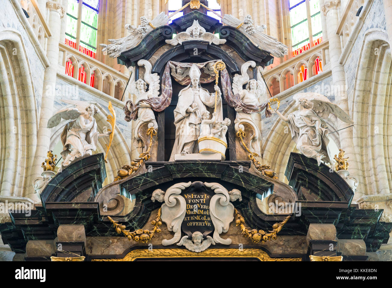 Saint nicholas church interior hi-res stock photography and images - Alamy